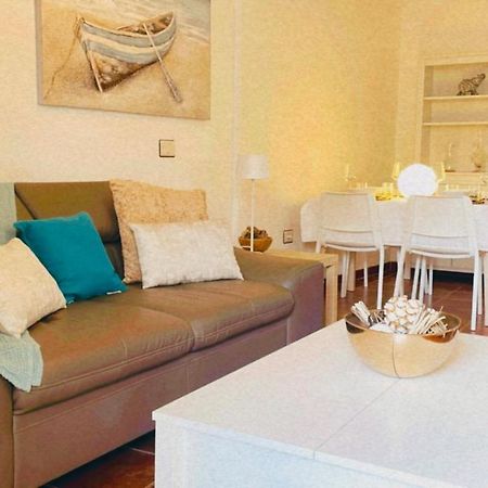Apartamentos Vista Marina - El Medano エクステリア 写真