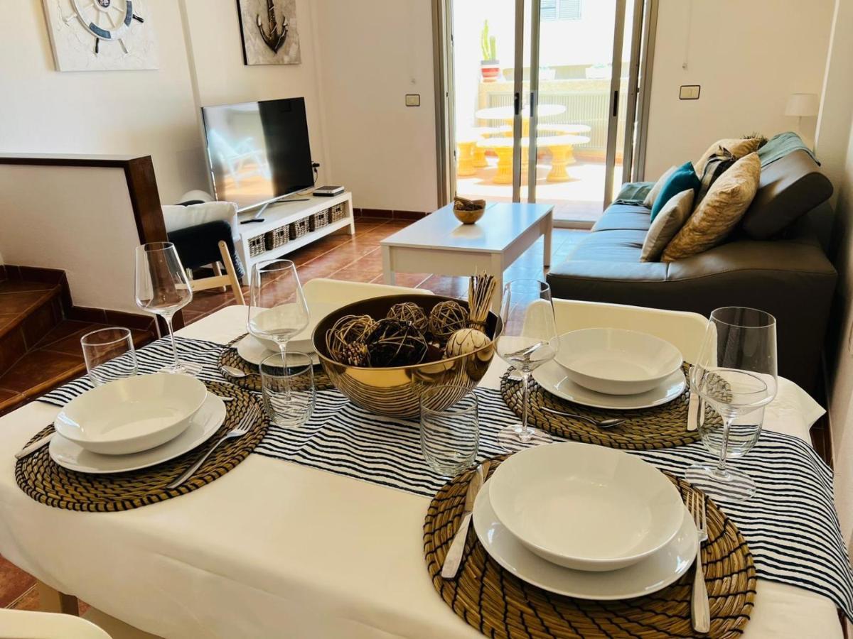 Apartamentos Vista Marina - El Medano エクステリア 写真