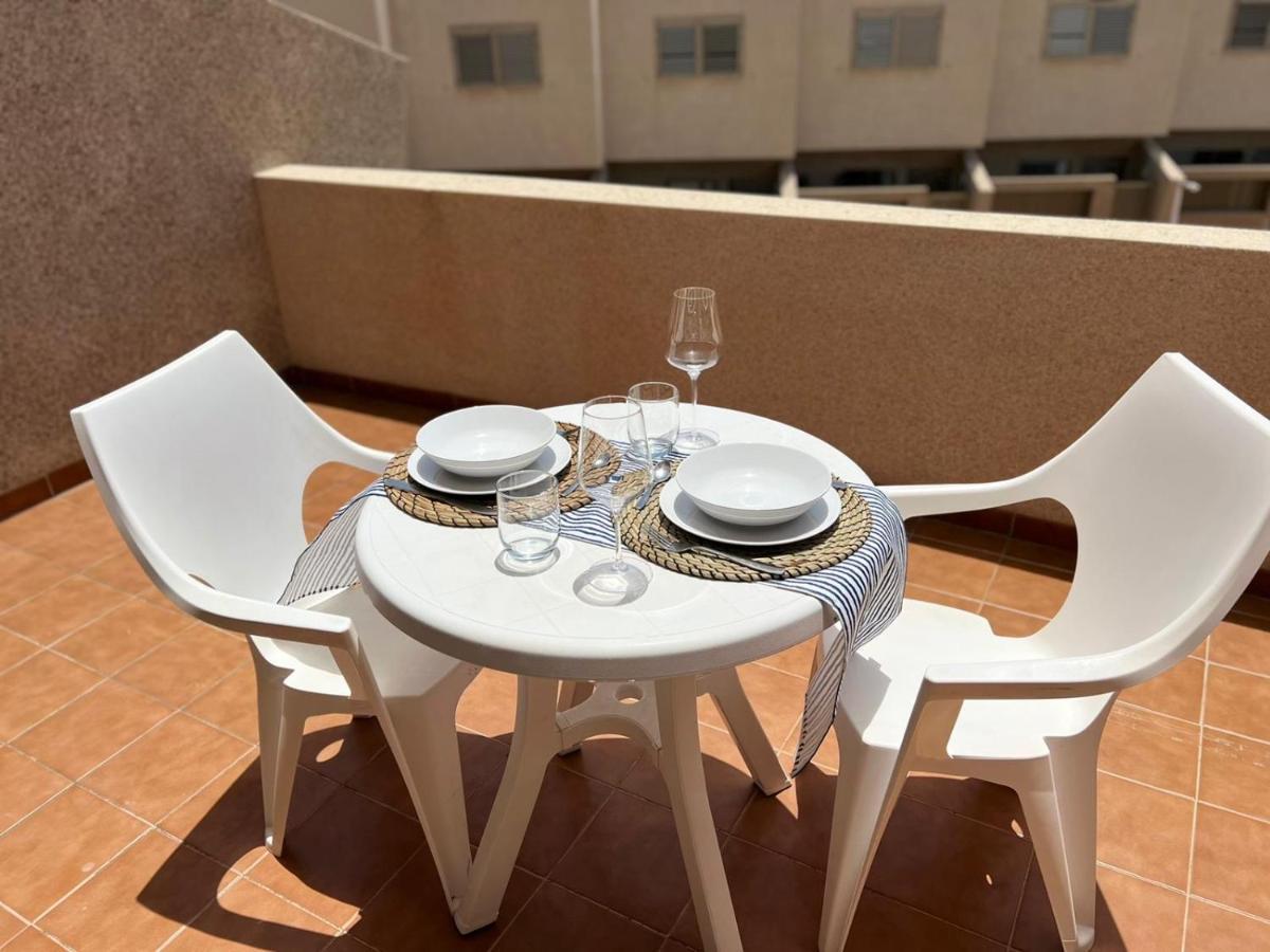 Apartamentos Vista Marina - El Medano エクステリア 写真