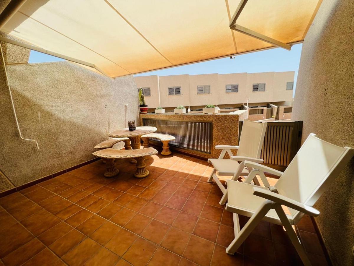 Apartamentos Vista Marina - El Medano エクステリア 写真