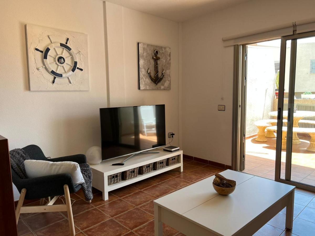 Apartamentos Vista Marina - El Medano エクステリア 写真
