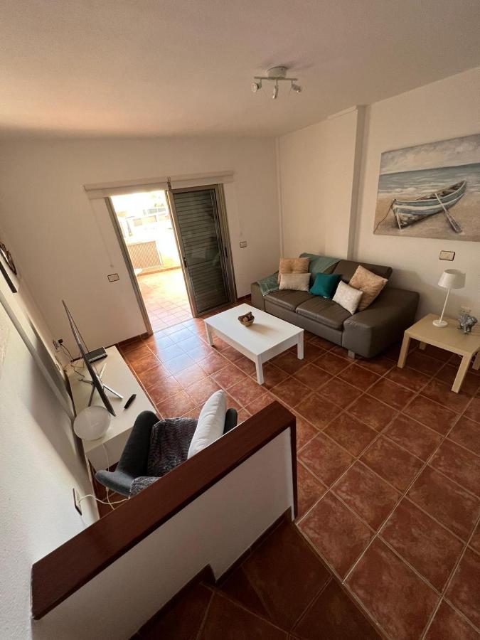 Apartamentos Vista Marina - El Medano エクステリア 写真