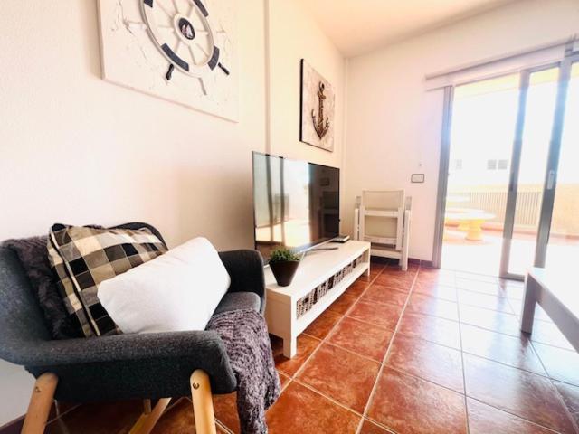 Apartamentos Vista Marina - El Medano エクステリア 写真